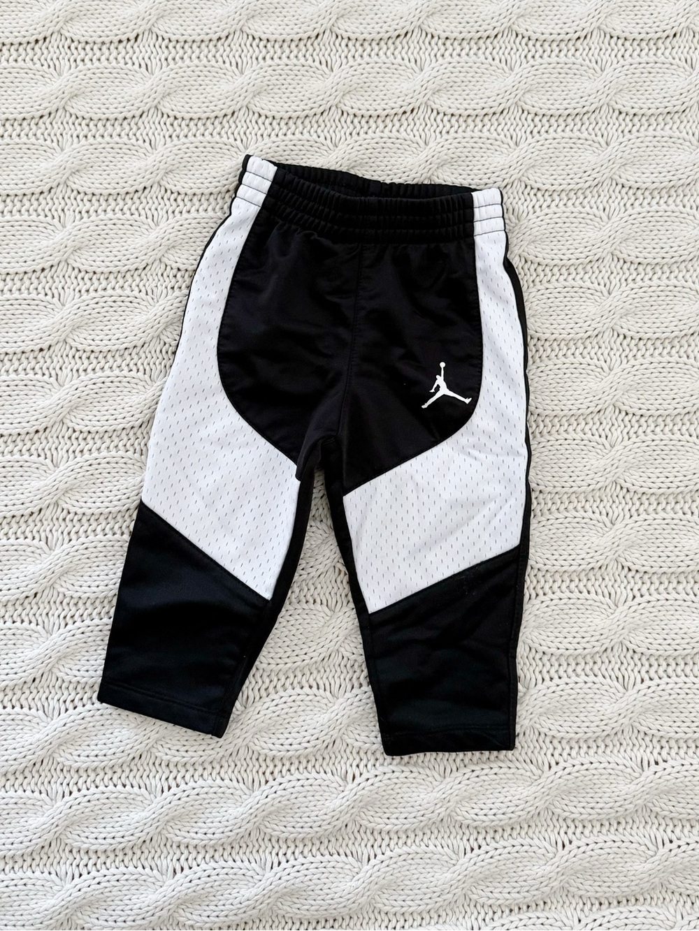 Jordan Black & White Kids Mesh Basketball Joggers